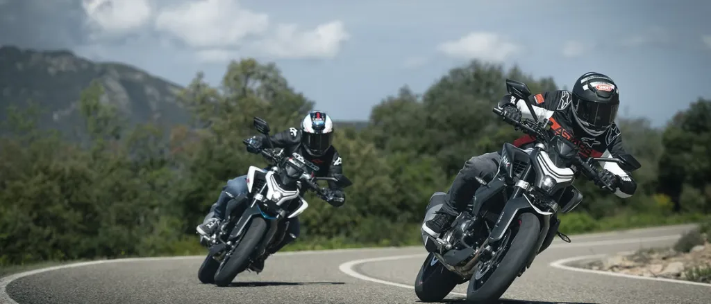 ff08fe_31511e41fd4b4886a92f16d5bc78d5b7~mv2 (1).webp